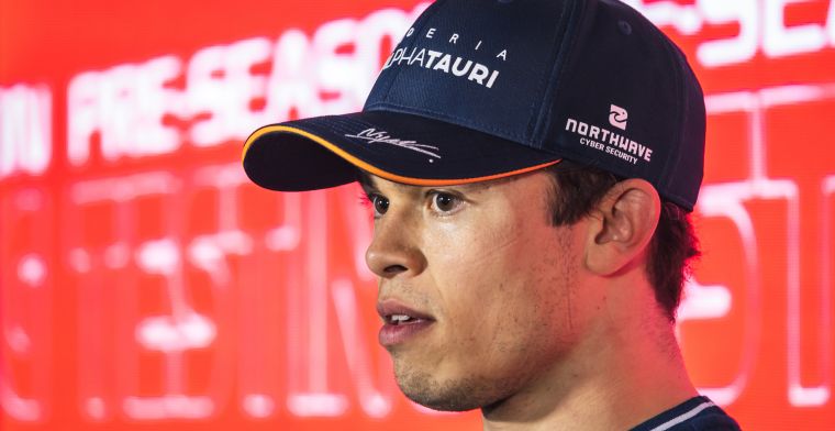 'De Vries potrebbe unirsi alla lotta per il sedile della Red Bull insieme a Verstappen'.