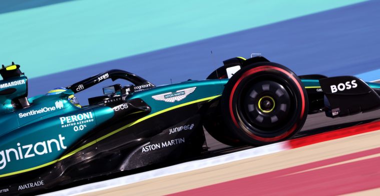 Alonso cierra el viernes como el más rápido en el GP de Bahréin, por delante de Verstappen