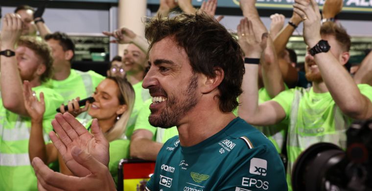 Pela primeira vez em sua carreira, é Alonso quem ri por último