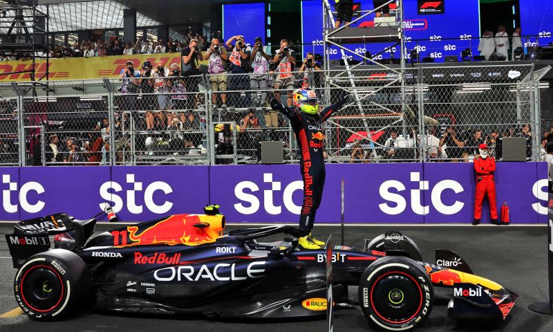 Fórmula 1: Red Bull apresenta carro para 2023 - SIC Notícias