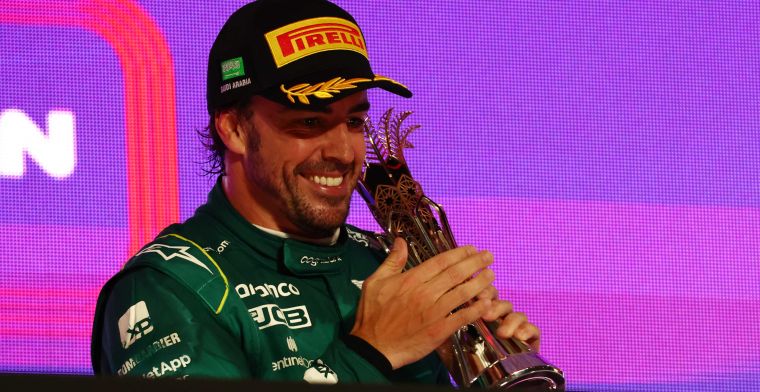 Mercedes returns Alonso's trophy in style to Aston Martin