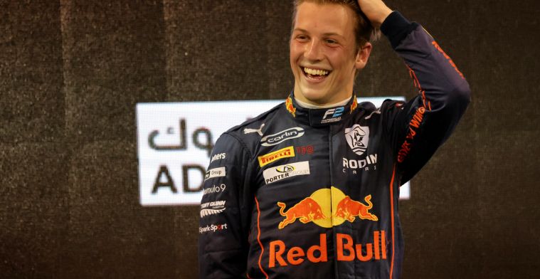 Una penalità costa al pilota di riserva della Red Bull il podio in Giappone
