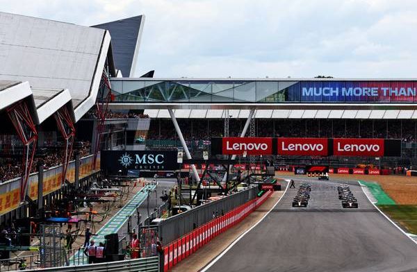Silverstone crea un ambiente de festival de verano para el Gran Premio de Gran Bretaña