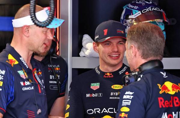 Pérez ri de pergunta feita a Verstappen por apresentador 