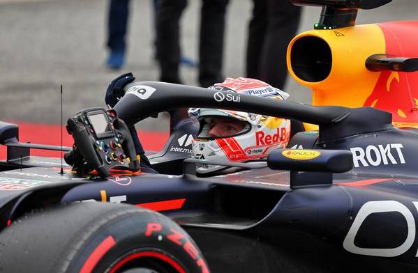 Verstappen s'impose pour la cinquième fois devant les deux Mercedes en Espagne.