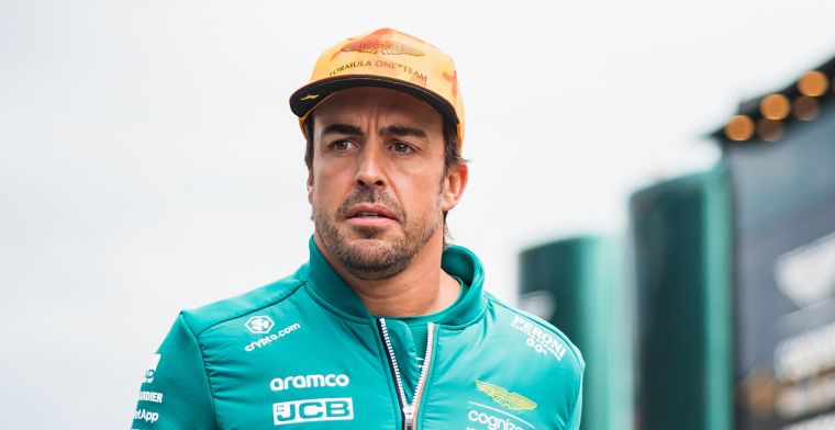 Alonso advierte a Verstappen: 'Max no puede relajarse'