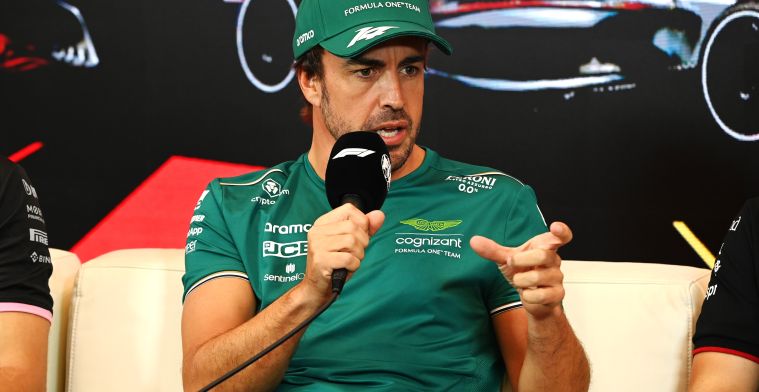 Alonso: Speriamo che la Mercedes lotti con la Red Bull.