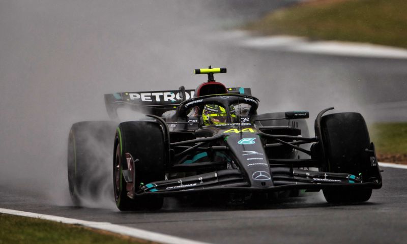Hamilton trocará a Mercedes pela Ferrari? "Risco enorme