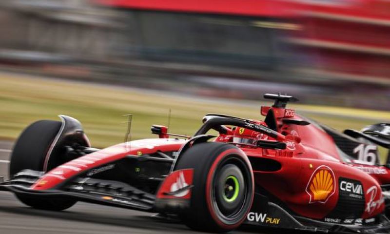 Leclerc começa na segunda fila: "Isso foi um pouco na minha direção