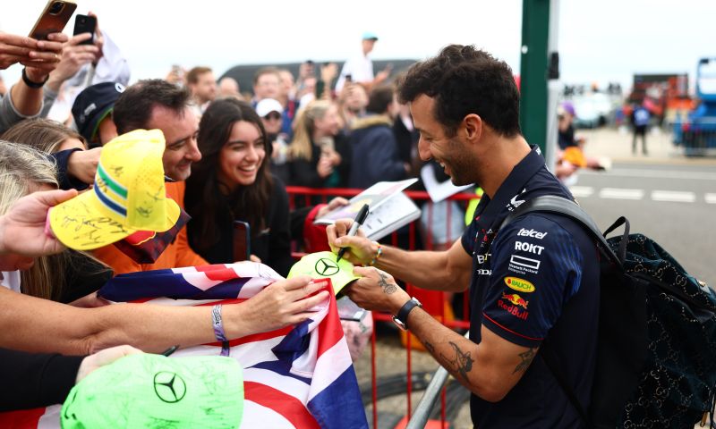 Ricciardo de volta à AlphaTauri: 'Muito prazer em receber Daniel'