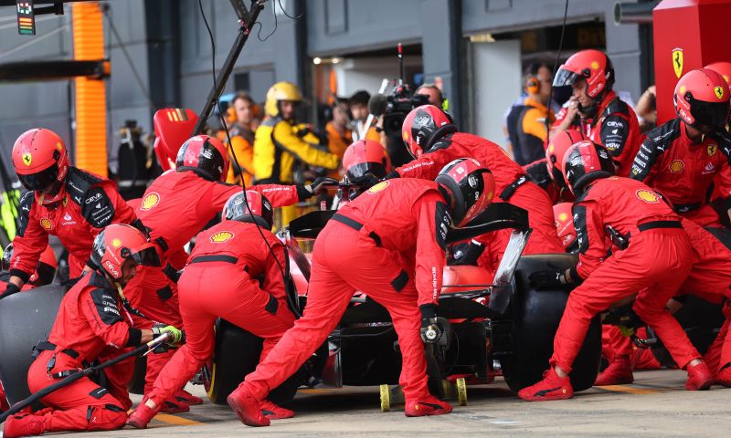 Chefe de equipe da Ferrari confiante: 'Sainz e Leclerc adoram este circuito'