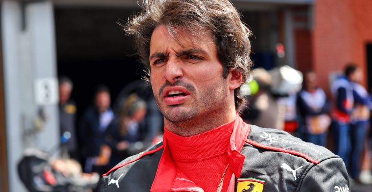 Sainz explica por qué siguió pilotando con el Ferrari roto