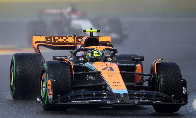 McLaren interrompe desenvolvimento do MCL60 e foca no carro de 2024