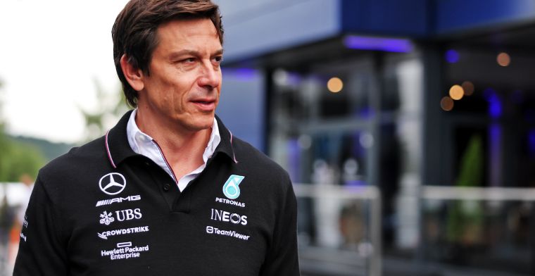 Breaking news for Toto Wolff: Mercedes boss broke his elbow