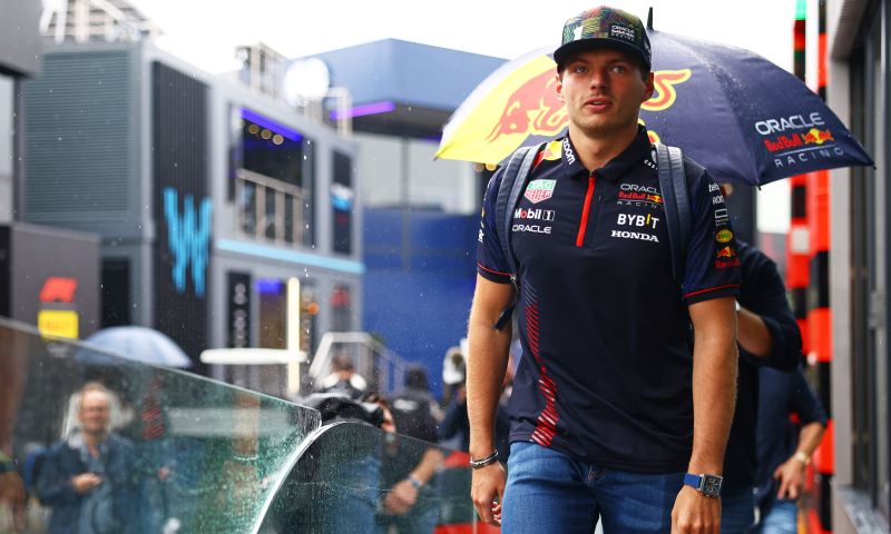 Verstappen quer dar uma chance aos simuladores no automobilismo com sua própria equipe