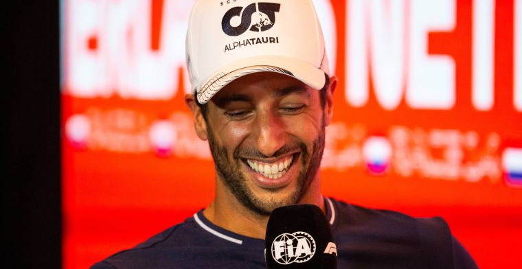 Ricciardo elogia la qualità di Verstappen: Lo ammiro per questo.