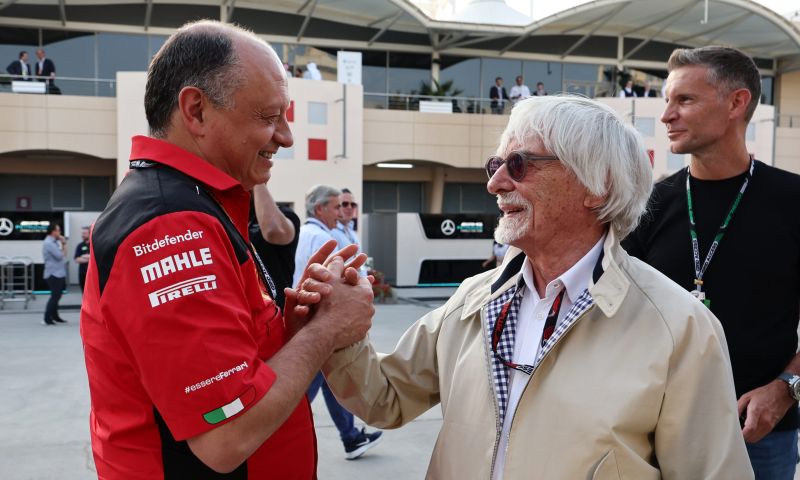 Ecclestone responde: 'Massa quer dinheiro, Hamilton teve mais chance em 2021'