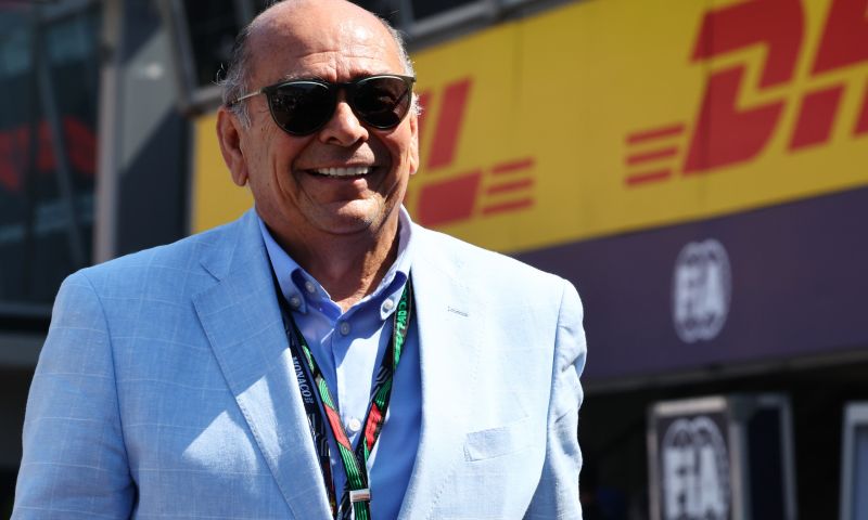 Pai de Sergio Pérez espera realizar uma segunda corrida no México em 2025