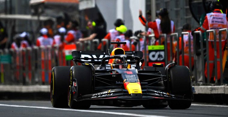 La FIA interviene dopo il caso Verstappen: non si può attendere in pit lane