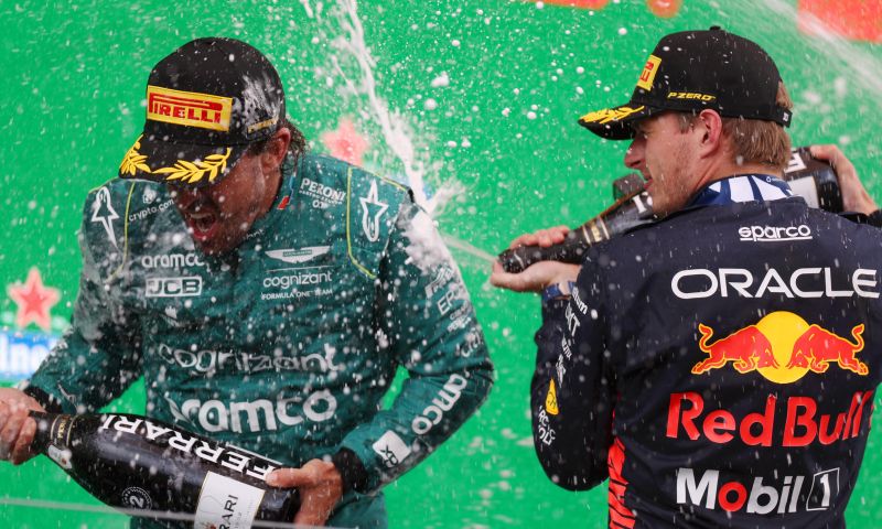 Verstappen e Alonso em uma única equipe: 'É por isso que a Red Bull não quer'