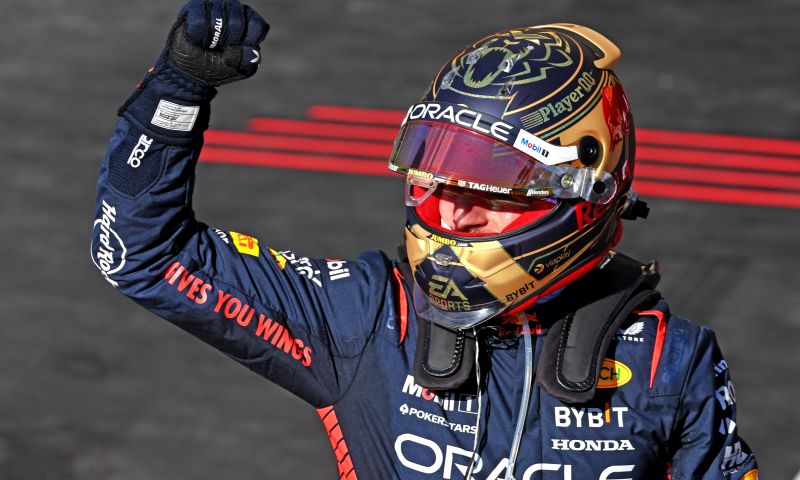 Verstappen treina para Las Vegas no F1 23: "Bato no muro com frequência"