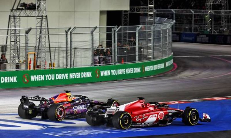 Internet reage ao incidente entre Verstappen e Leclerc: "Isso é uma piada"