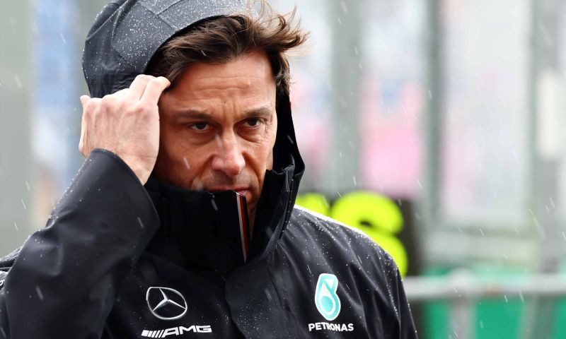 Wolff denuncia críticas ao incidente de Sainz na F1: "Isso não foi nada"