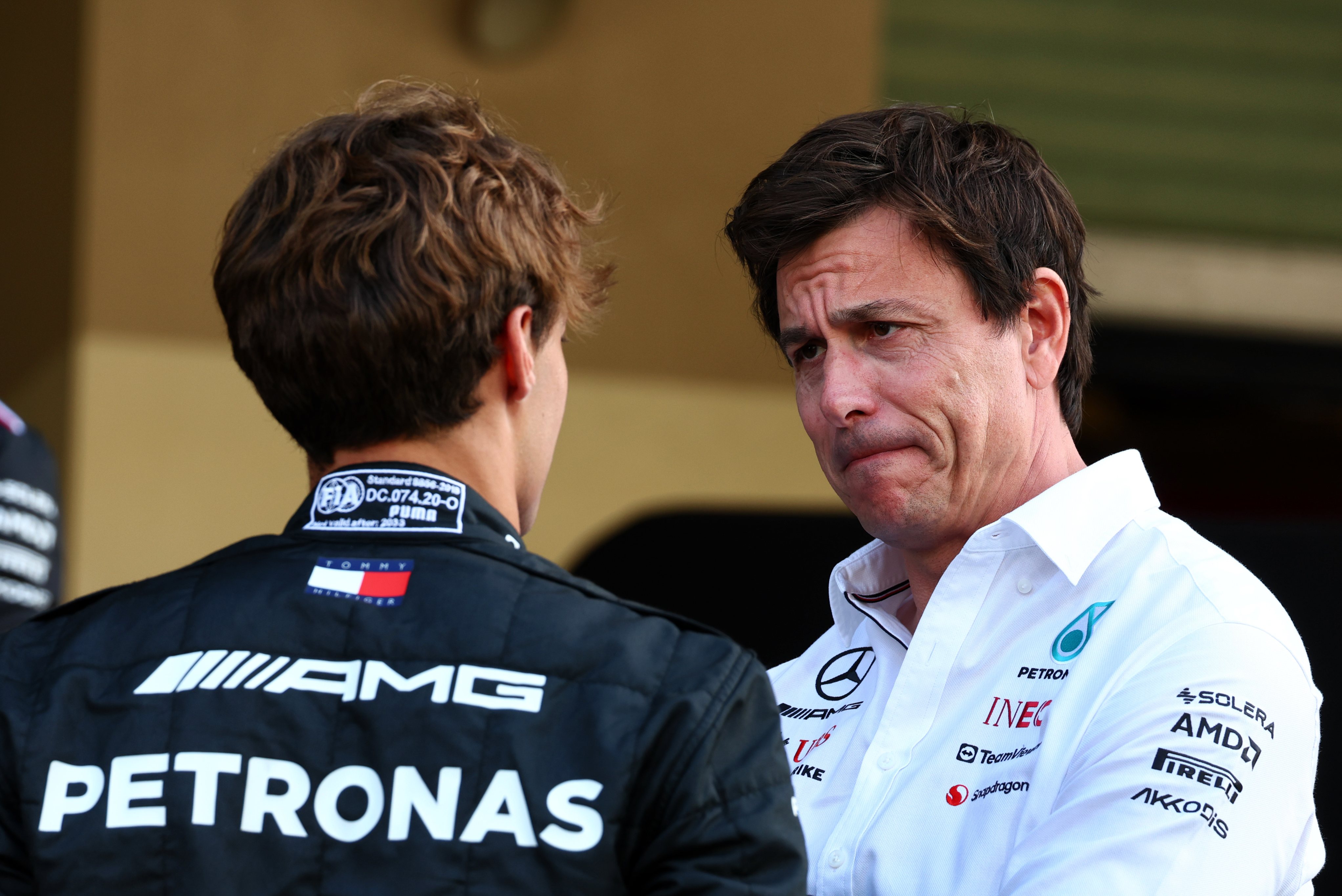 Mercedes-Teamchef Toto Wolff Zeigt Mercedes-Garage - GPblog