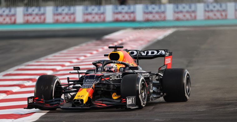 Debuta en Red Bull un japonés en el coche de Verstappen