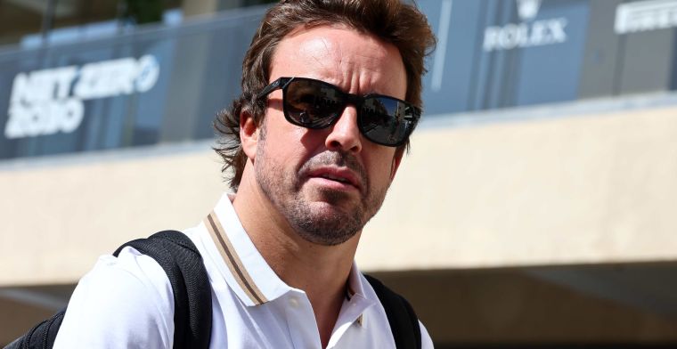 Alonso dedicates FIA award to Perez: 'Two drivers needed for it'