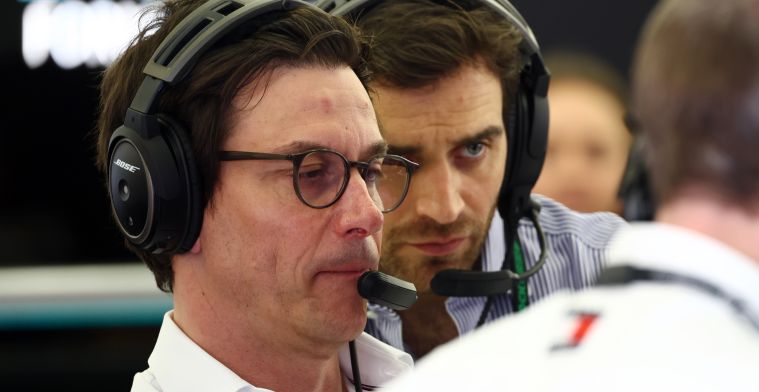 Why doesn't Toto Wolff have an Instagram? He explains it himself!