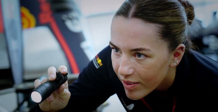 Red Bull destaca a la primer mecánico femenina: Gran logro