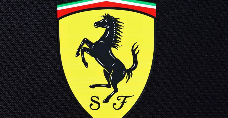 ¿Se refiere ya un patrocinador de Ferrari a la llegada de Hamilton aquí?