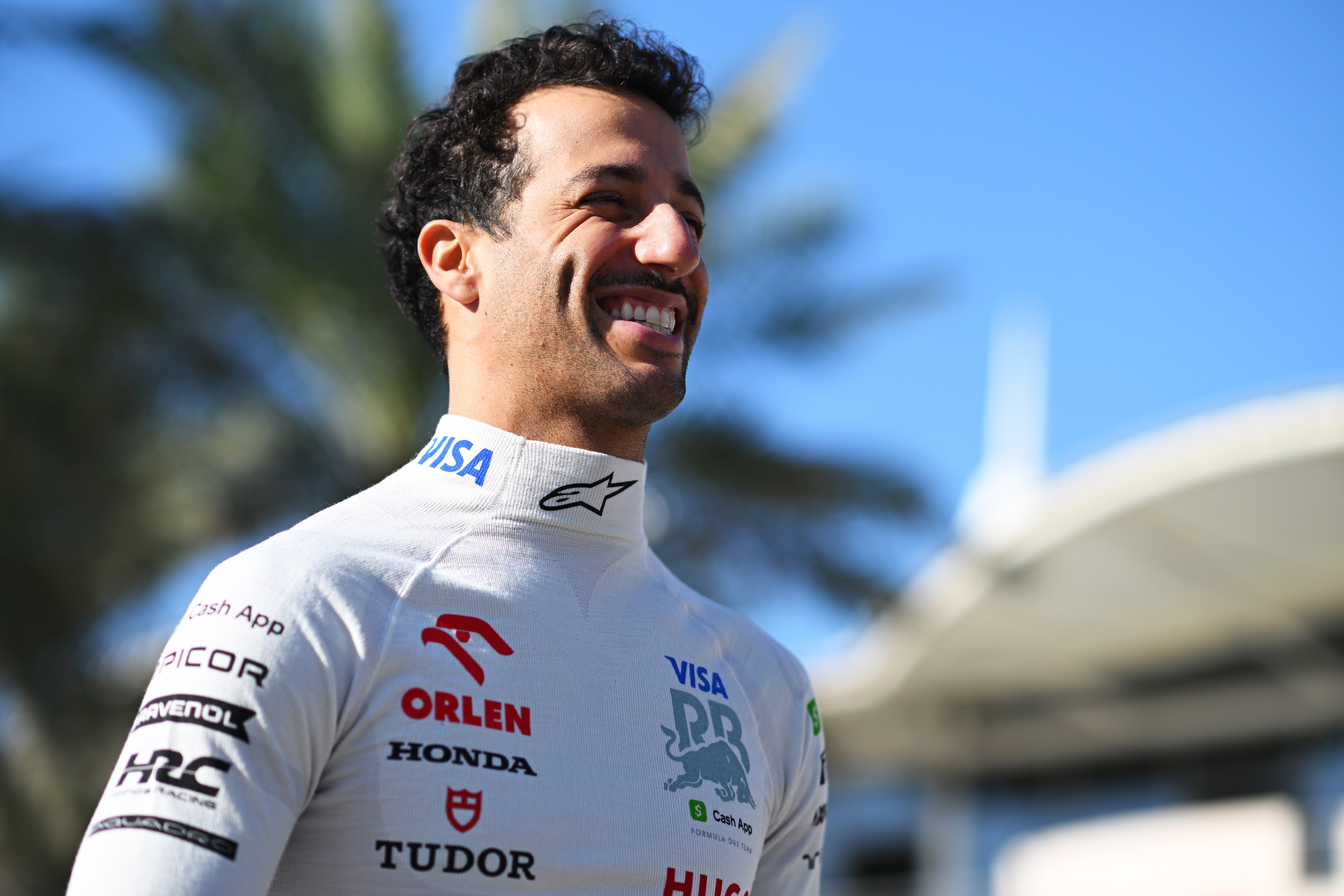 Ricciardo refutes fans' thoughts: 'Don't have a second RB19' - GPblog