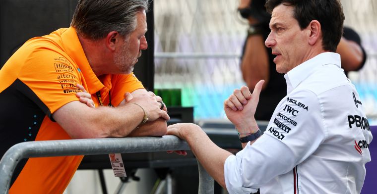Per Jordan il ritardo della Mercedes rispetto a Verstappen è assurdo.