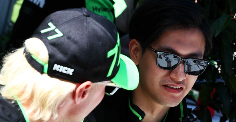 Zhou imitates Bottas and unveils special helmet in Australia