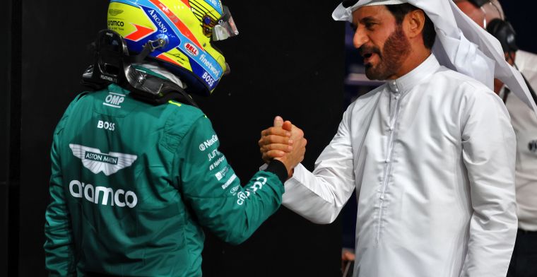 Horner conversa con Alonso sobre un asiento en Red Bull Racing