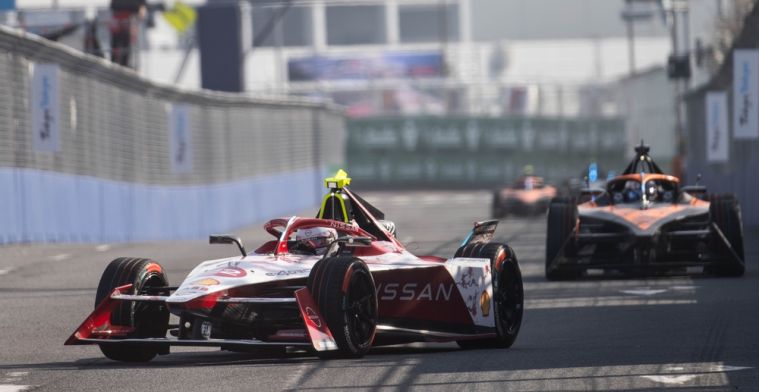 Emozionante battaglia per la vittoria nell'E-Prix di Tokyo tra Rowland e Günther