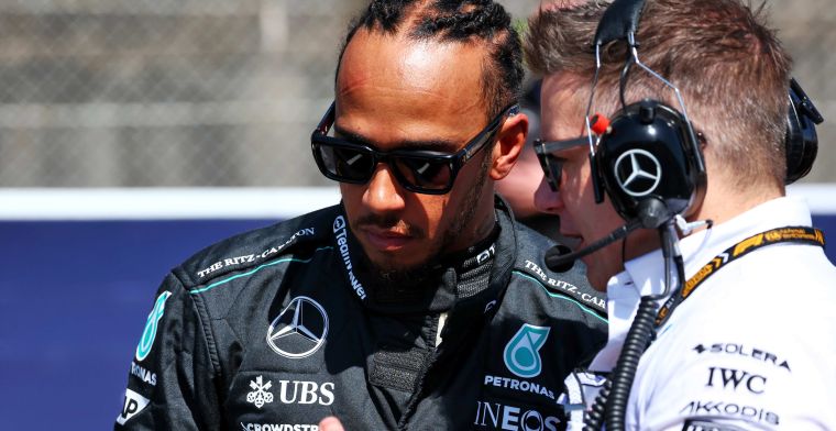 Hamilton bromea sobre competir en F1 y MotoGP durante el mismo fin de semana