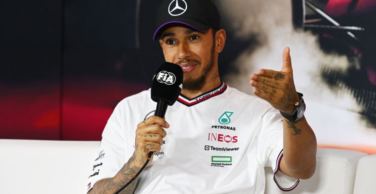 Lewis Hamilton não se defendeu com força contra Verstappen